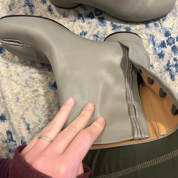Amazing Margiela tabi boots low heel, in grey - Picture 5 of 7
